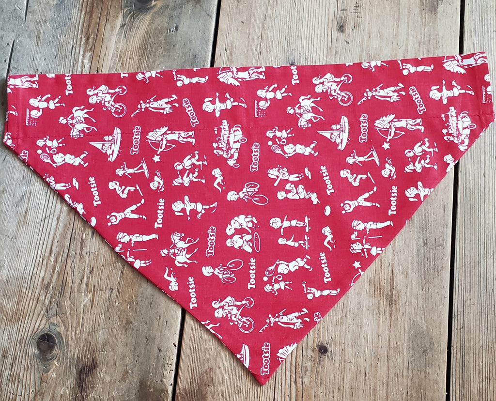 Dog Bandana Red Candy Print Over the Collar – Mac and Grace Bandanas